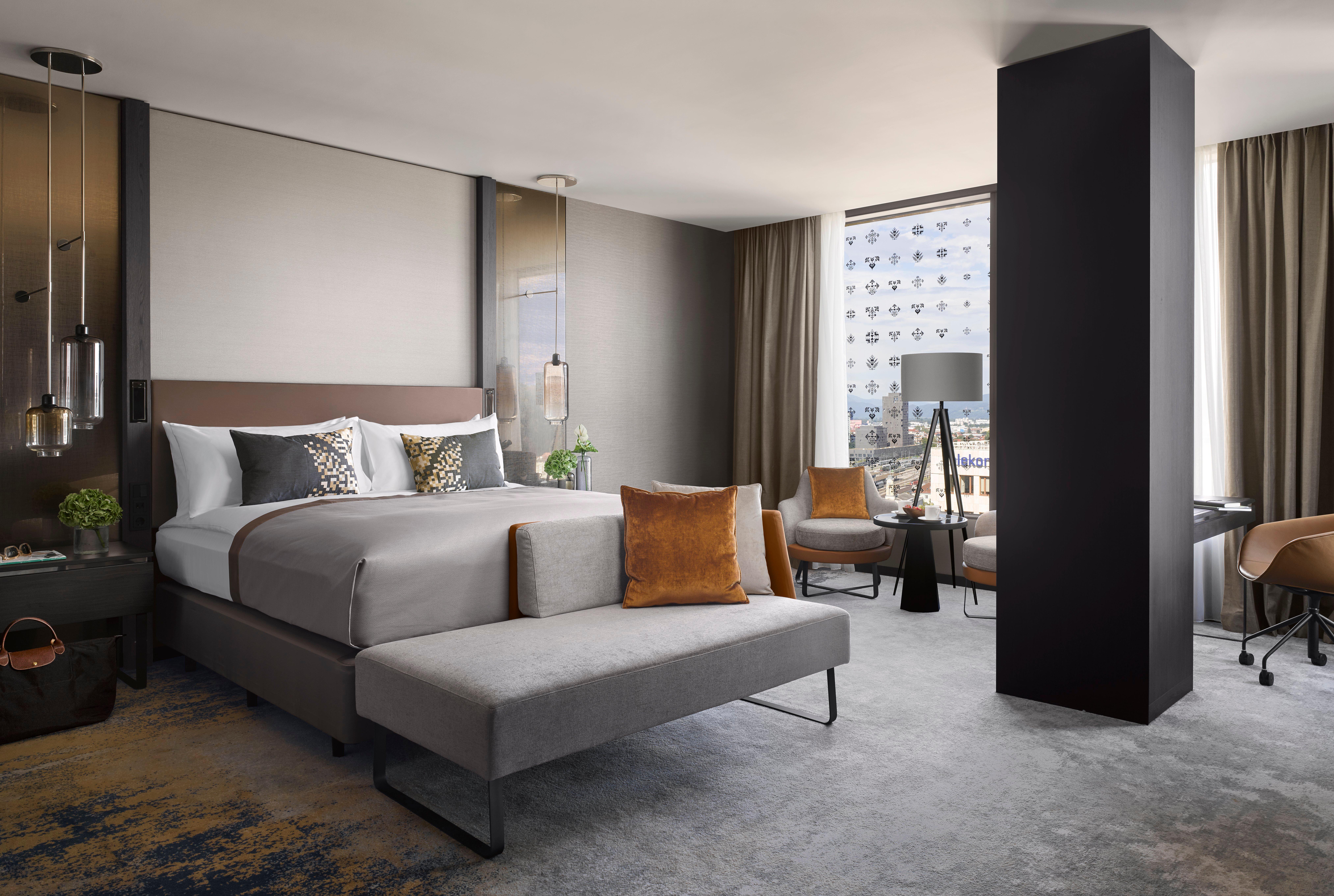 Intercontinental - By Ihg 5*