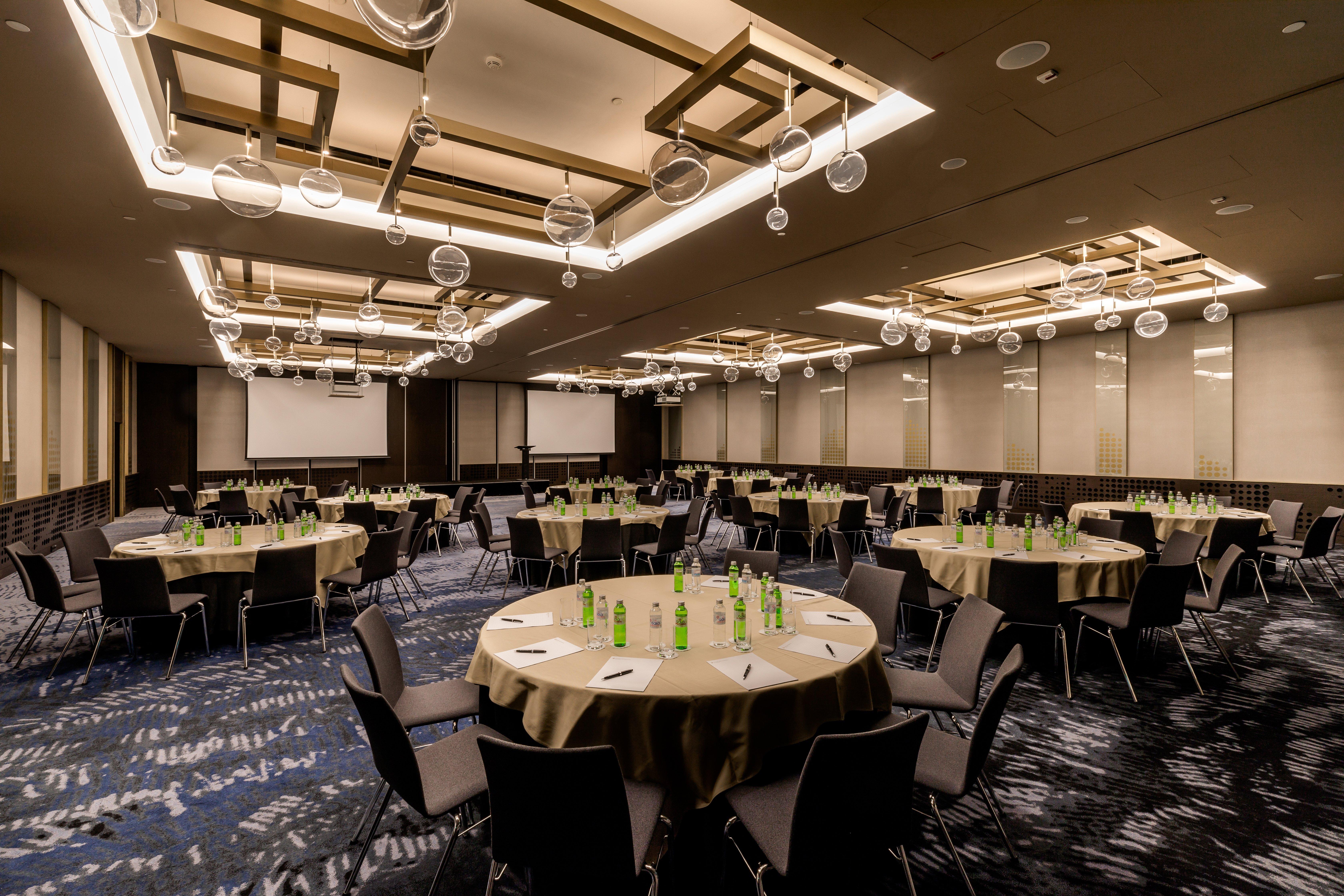 Intercontinental - By Ihg Hotel 5*